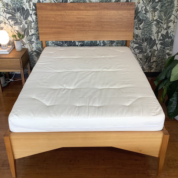 FLOOR STOCK Double Cloud 7 -193cm (SYD)
