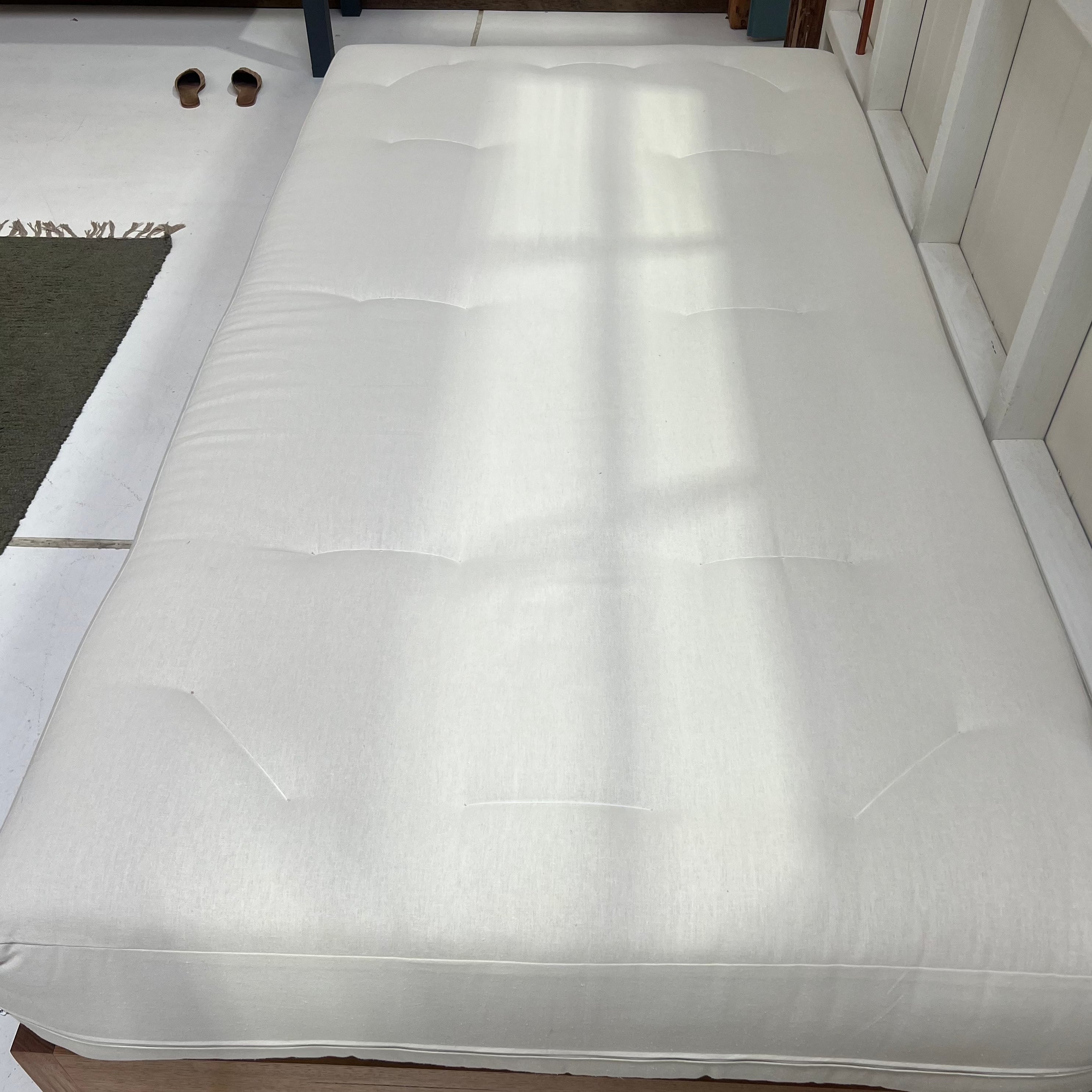 FLOOR STOCK King Single Aether (GC)